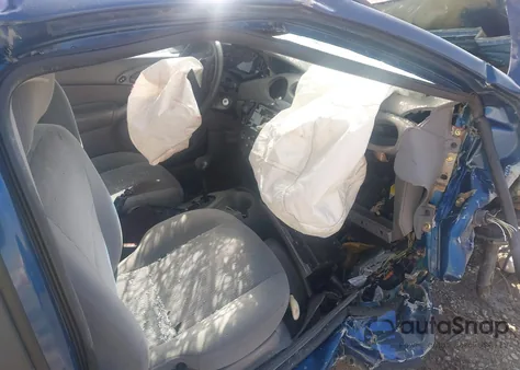 2000 Ford Focus Se z USA, uszkodzony, nr VIN 1FAFP36P0YW375218